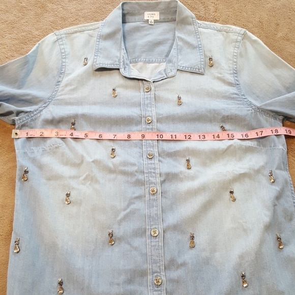Crown & Ivy Embellished Chambray Button Down. Med - Picture 5 of 8